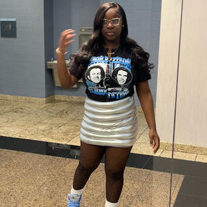 Meet your Posher, Danielle